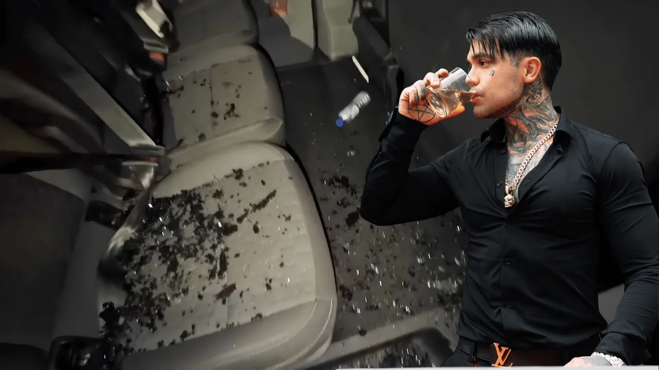 A Yeferson Cossio le rompieron el vidrio en Ámsterdam y se llevaron esto. Video | Yeferson Cossio fue víctima de un millonario robo en Ámsterdam: ¿qué le quitaron?