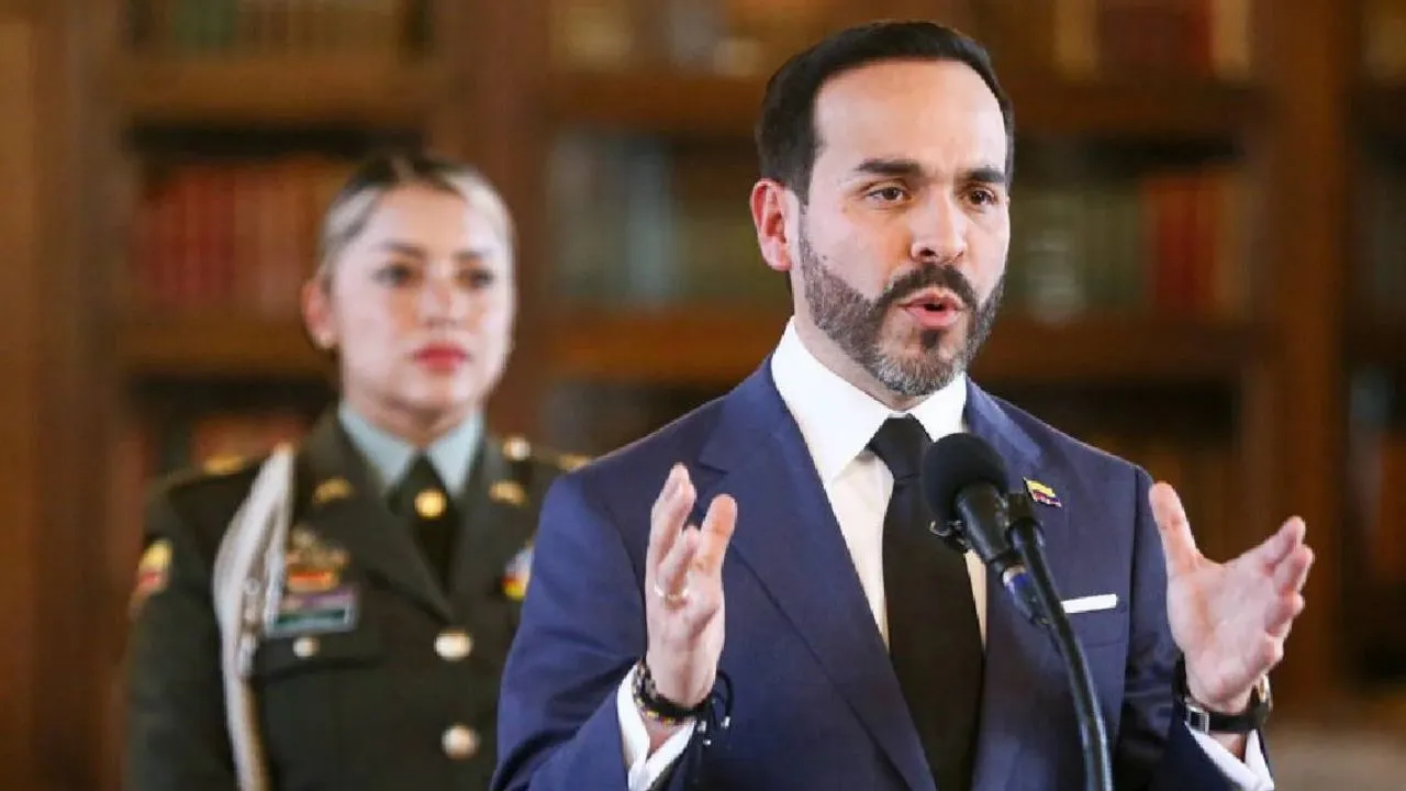 Abelardo De La Espriella anuncia protocolo para atender las protestas Abelardo De La Espriella sobre protestas: 'voy por ustedes, incluso entrando a las universidades'
