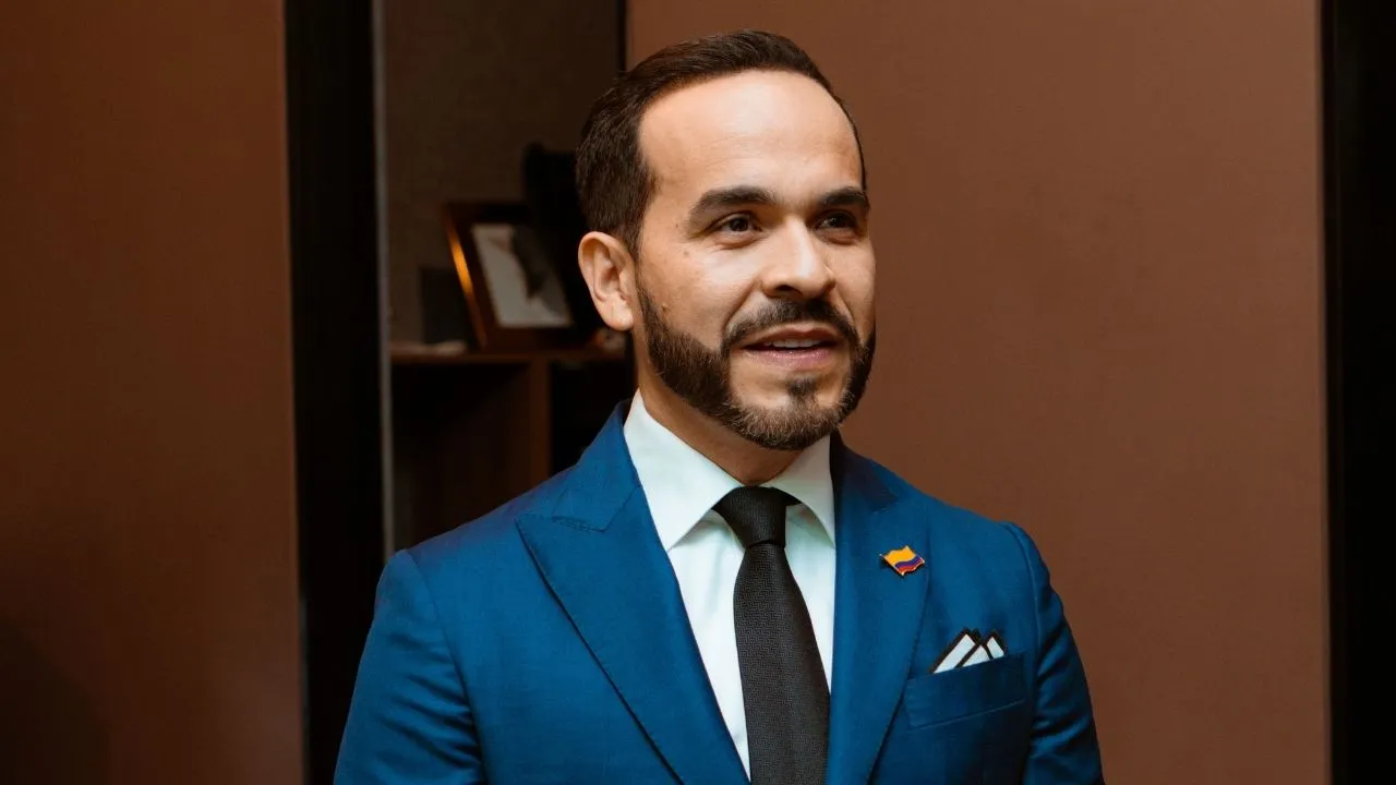 Abelardo De La Espriella en medio de polémica por comentario sexual. Polémica | Esta es la foto de Abelardo de la Espriella con la que "consiguió votos femeninos"