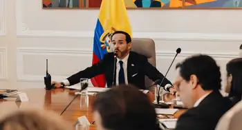 Abelardo De La Espriella, presidente de Colombia, anuncia conversaciones con el FMI. De La Espriella ordenó a su ministro de Hacienda negociar con el FMI una salida a la crisis fiscal