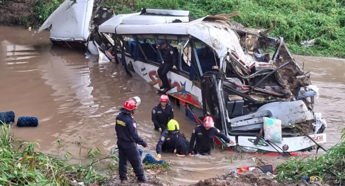 Accidente. Dos fallecidos y 21 lesionados dejó accidente de agrupación vallenata en el Caribe
