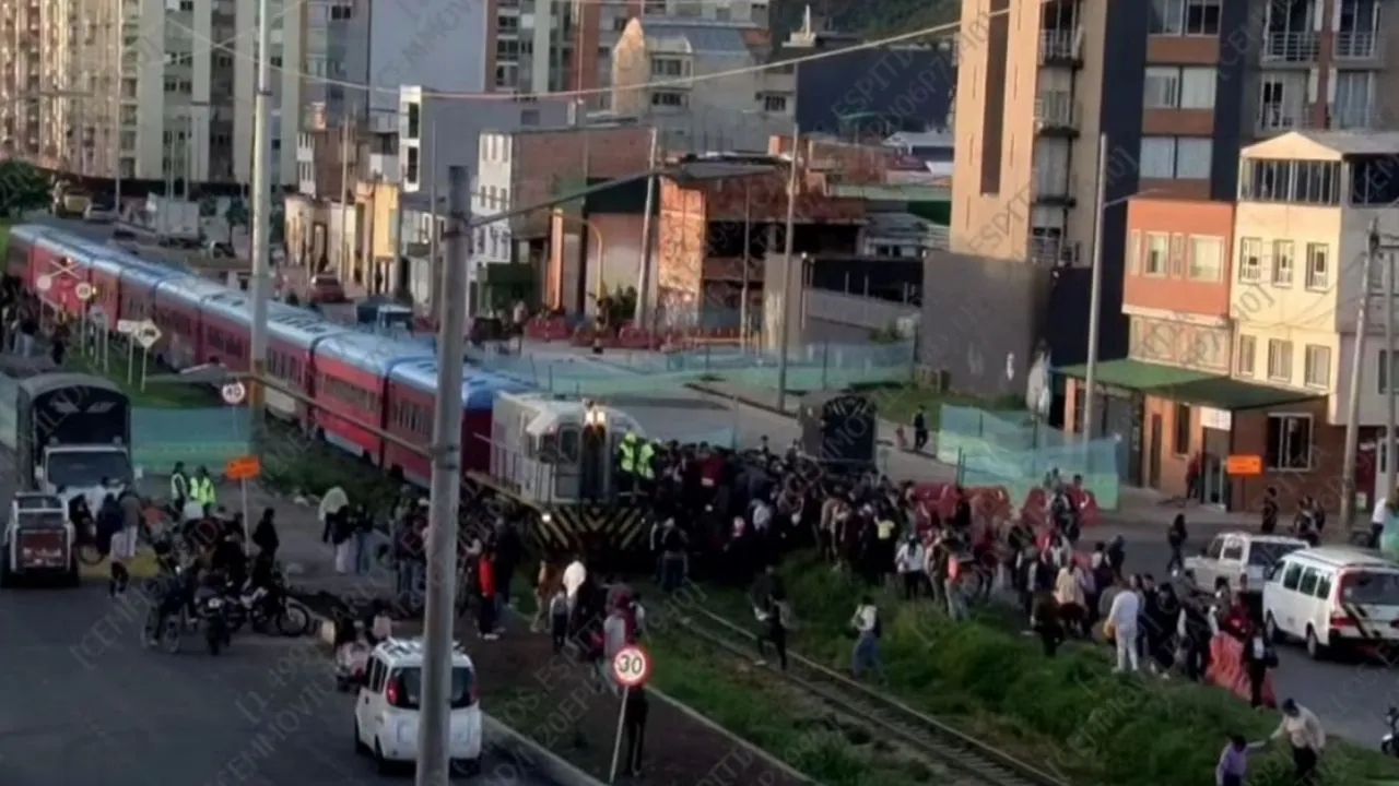 Accidente del Tren de la Sabana en Bogotá El Tren de la Sabana no pudo llegar al sur: arrolló a mujer en Usaquén y esto se sabe
