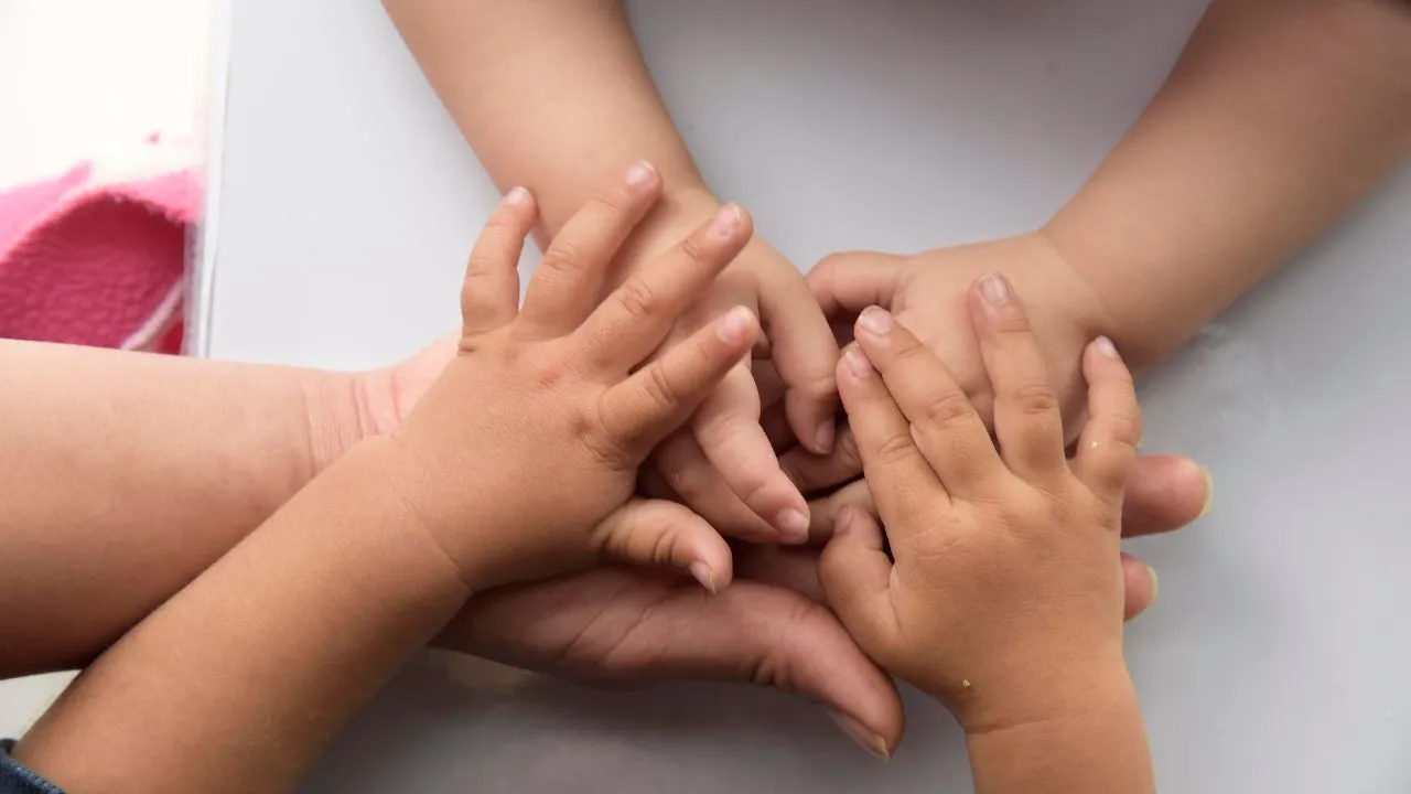 Adopción extranjeros ¿Cómo adopta un extranjero en Colombia? Requisitos, controles y vacíos que hoy generan debate