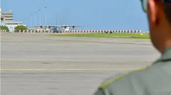 Aeropuerto de Caracas reabrirá algunas pistas luego de los terremotos en Caracas. Aeropuerto de Caracas retomará vuelos comerciales después de los terremotos en Venezuela