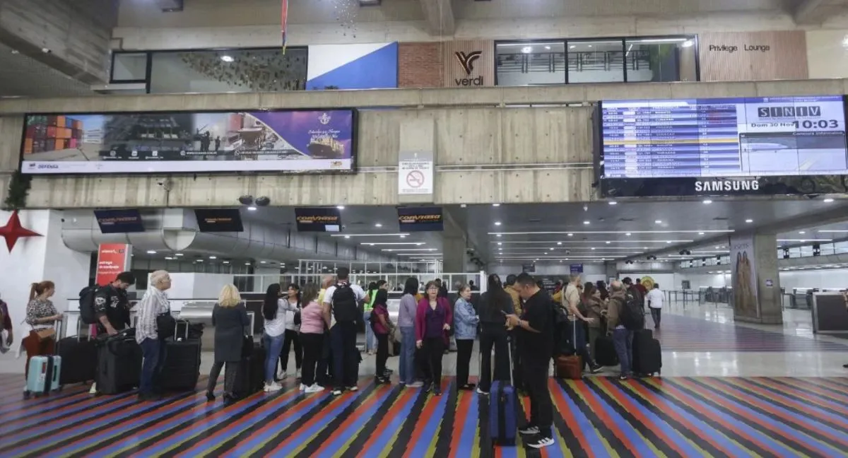 Aeropuerto de Maiquetía reabrirá dos meses después del terremoto. Principal aeropuerto de Venezuela reabrirá tras dos meses del terremoto en La Guaira: ¿Cuándo?