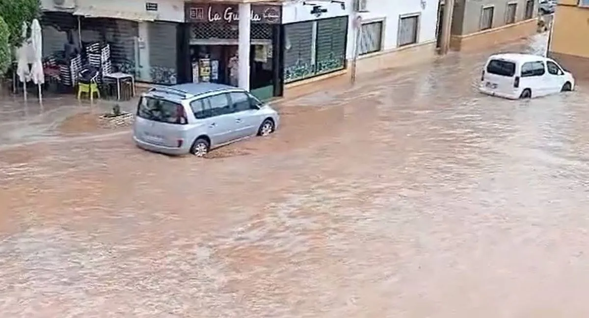 Albacete Videos | Los desastres naturales ahora golpean a España: Albacete, totalmente inundada