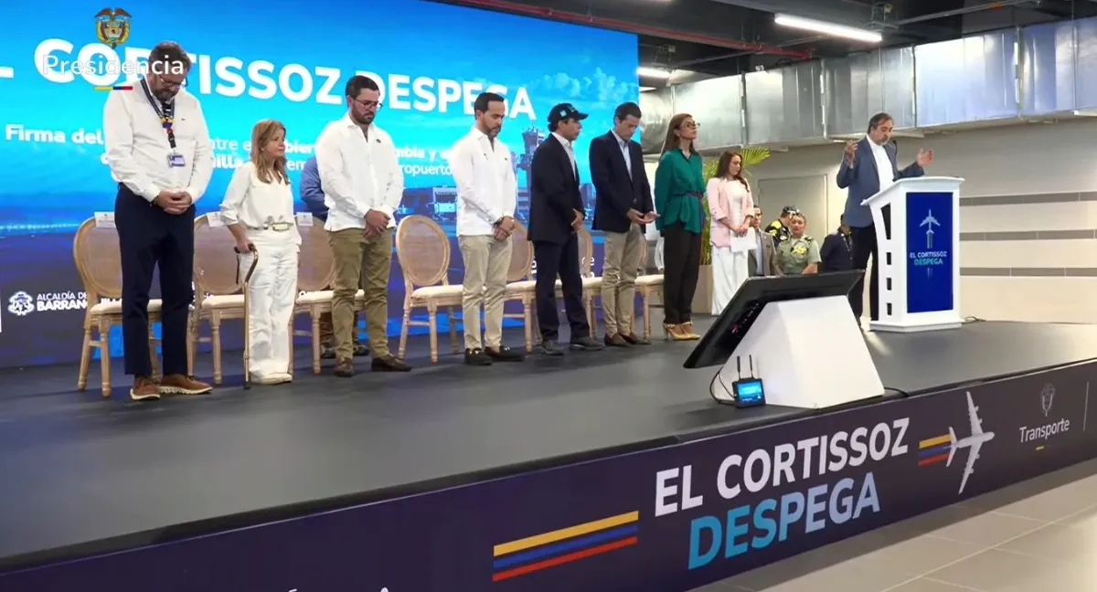 Alcaldía de Barranquilla. De La Espriella entrega administración del aeropuerto Cortissoz a la Alcaldía de Barranquilla