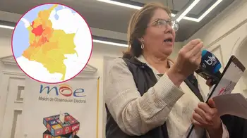 Alejandra Barrios, directora de la MOE, con el mapa de riesgo electoral "Las elecciones no se hacen desde Bogotá": MOE alerta por más de 339 municipios en riesgo electoral