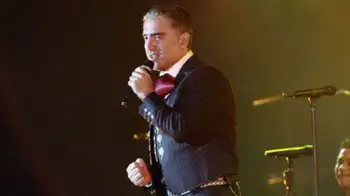 Alejandro Fernández hará una pausa en su carrera musical. Preocupa su estado de salud. Preocupación en México por Alejandro Fernández: ¿Qué le pasa al 'Potrillo'?