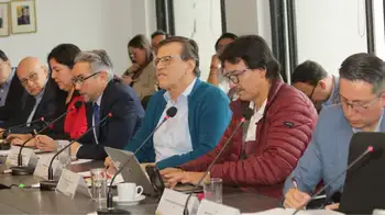 Algunos miembros del ala obrera en la mesa de concertación del salario mínimo 2026 Negociación del salario mínimo 2026: así se mueven las cartas de empresarios y centrales obreras