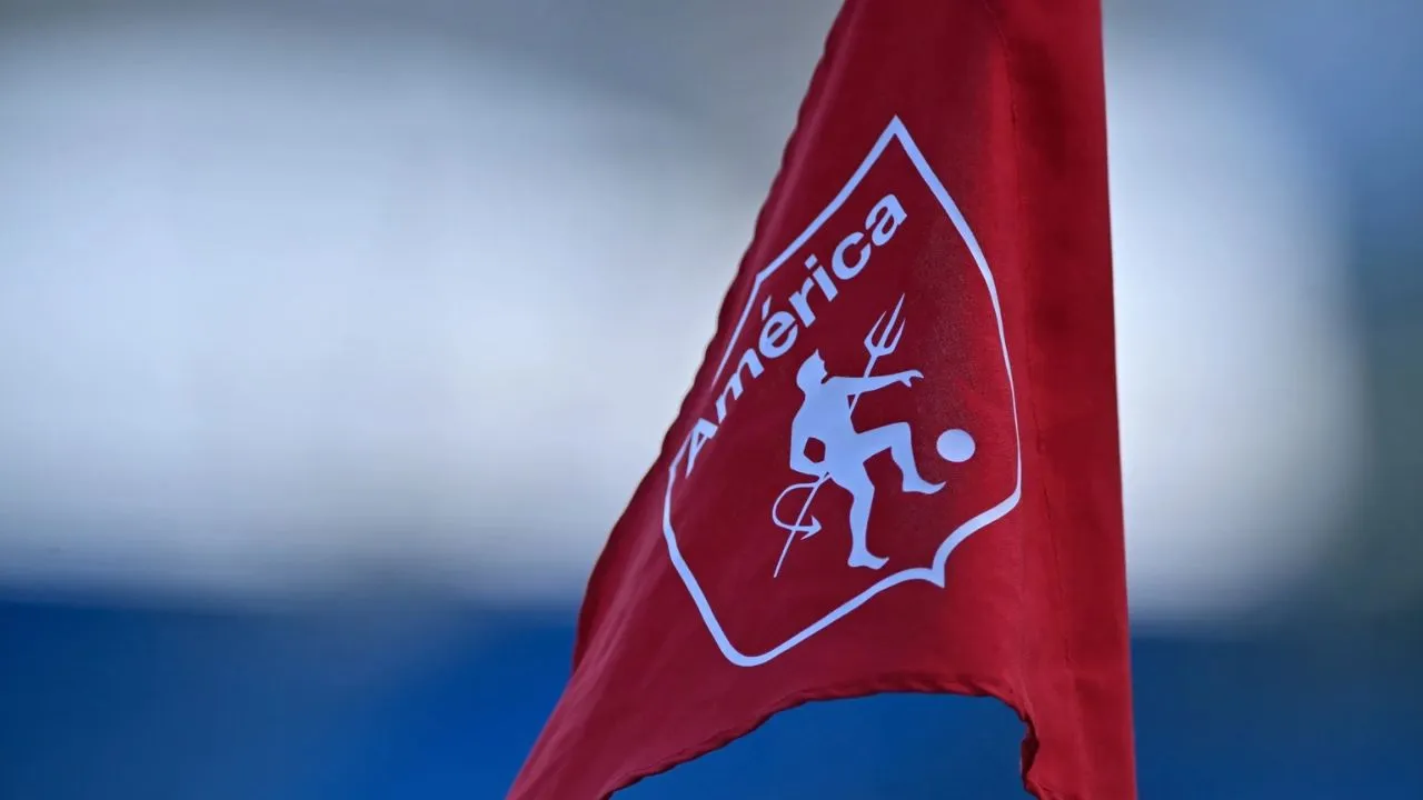 América de Cali América recibió fuerte notificación con uno de sus delanteros a horas de la Suramericana