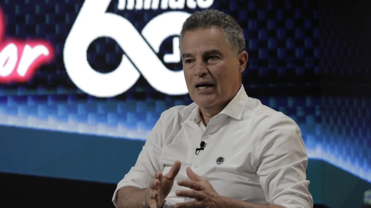 Aníbal Gaviaria pasó por Vértice y explicó su propuesta de gobierno para 2026 El problema no es recibir apoyos, el problema es dejarse condicionar: Aníbal Gaviria
