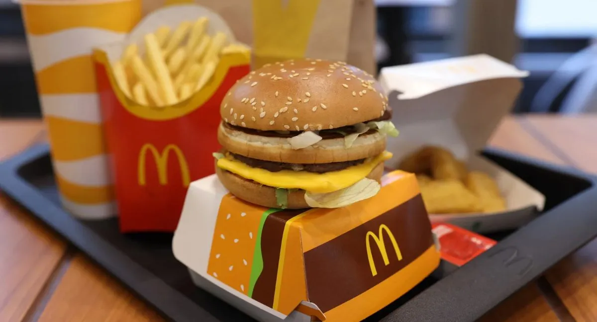 Así funciona ‘Puertas Abiertas’, la iniciativa de McDonald’s para conocer sus procesos. ¿Cómo funciona McDonald’s a puertas abiertas? La iniciativa para conocer sus cocinas por dentro