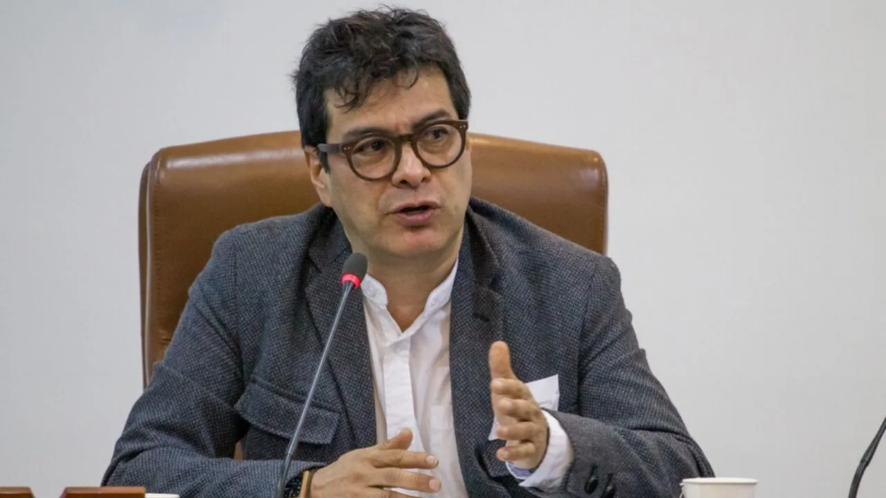 Audios del Clan del Golfo: Fiscalía investiga a exfuncionarios del Gobierno Petro. Fiscalía investiga a exfuncionarios del Gobierno Petro por audios con el Clan del Golfo