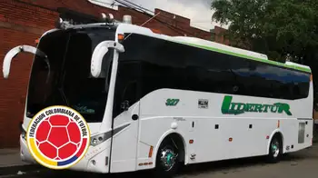 Bus de la Selección Colombia Lidertur Insólito: Selección Colombia fue transportada en bus escolar antes de viajar al Mundial 2026