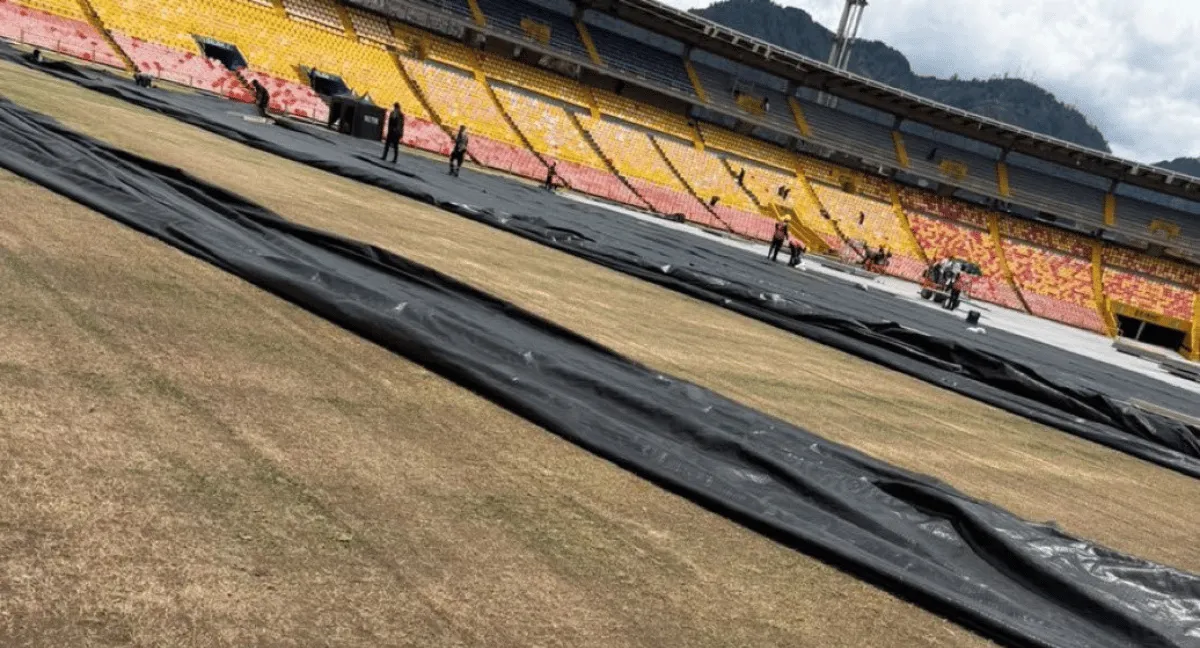 Cancha de El Campín entró en tratamiento tras los conciertos de BTS en Bogotá. Así quedó la cancha de El Campín tras los conciertos de BTS: esto es lo que le harán a la grama