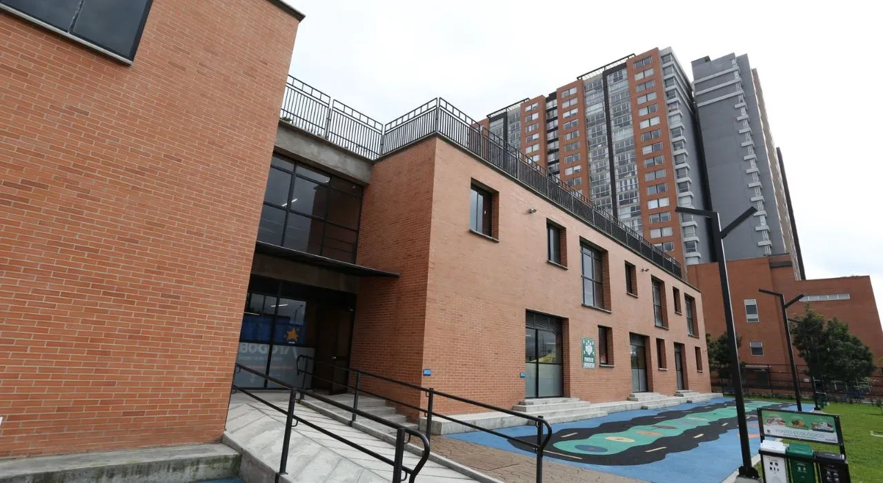 Colegio María José Canelones Inauguran en Bogotá colegio público en honor a heroína de la independencia