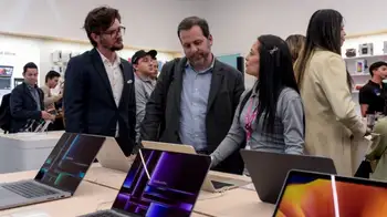 ¿Cómo deciden los colombianos la compra de un celular? Esto dice un estudio ¿Cómo deciden los colombianos la compra de un celular? Estas son las claves, según estudio