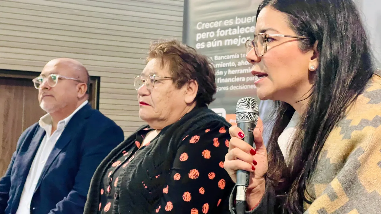 Convenio IPES y Bancamía Microempresarios de Bogotá, beneficiados con convenio entre IPES y Bancamía para fortalecer sus negocios