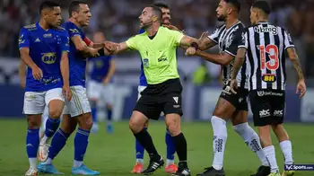 Cruzeiro y Atlético Mineiro Video | Puños, gresca y terribles agresiones entre Cruzeiro y Atlético Mineiro
