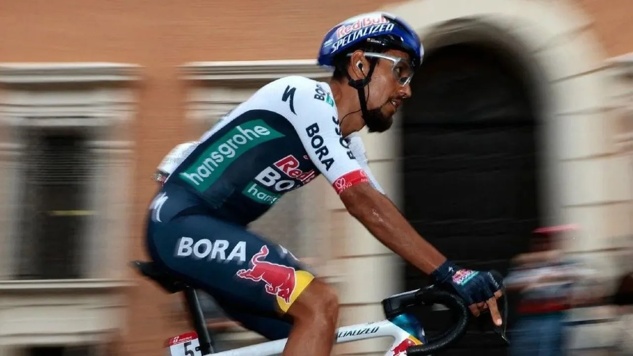 Daniel Martínez Daniel Martínez y Harold Tejada se defendieron en la París Niza