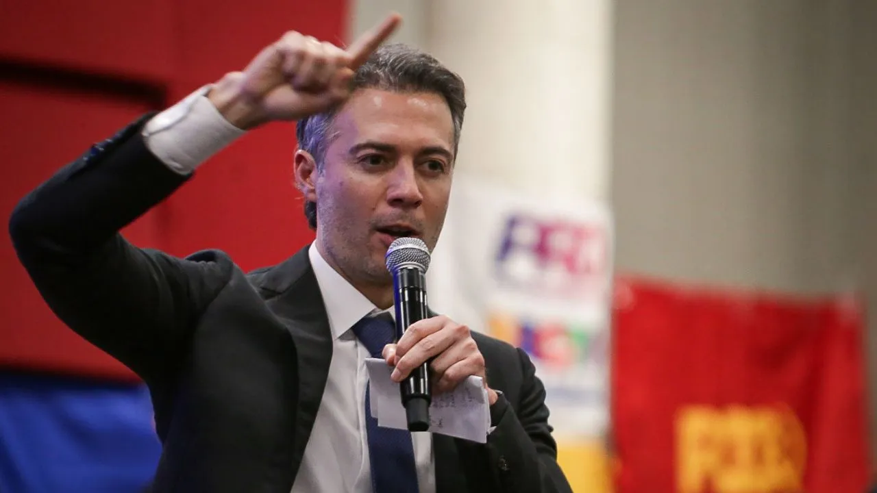 Daniel Quintero EPS Daniel Quintero pidió la renuncia de todos los interventores de las EPS: estas son las razones