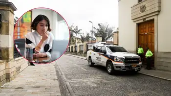 Diligencia en la Casa Nariño por la Fiscalía de la Justicia Penal Militar y la Policía. Condenan a 11 años de prisión a dos policías por ‘chuzadas’ a Marelbys Meza, exempleada de Laura Sarabia