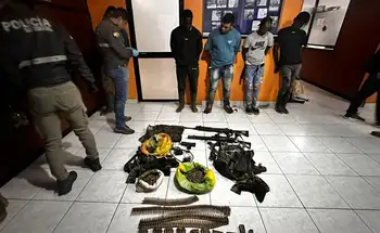 Disidencias en Ecuador Caen en Ecuador miembros de las disidencias con uniformes del Ejército de Colombia