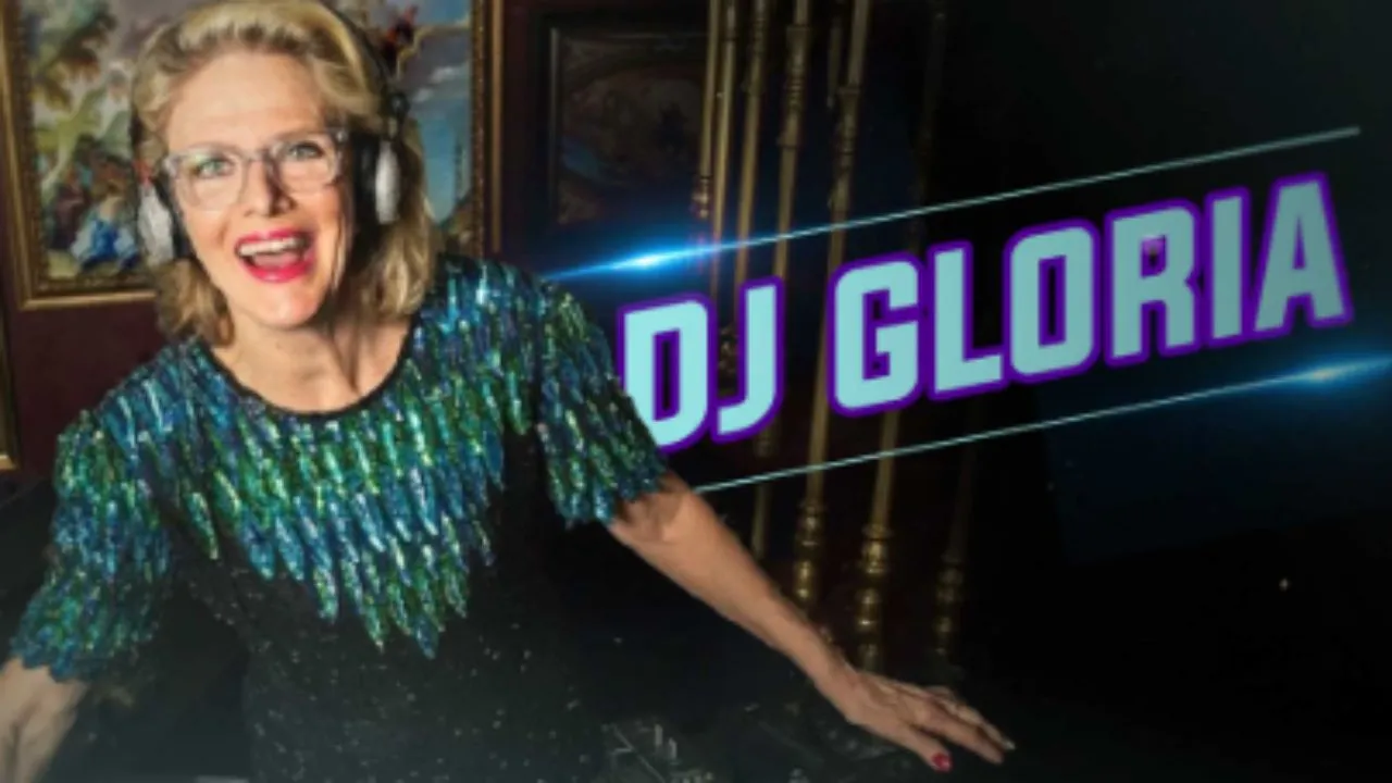 DJ Gloria, de 81 años, brilla haciendo bailar a los cincuentones en discotecas suecas DJ Gloria, la abuela sueca de 81 años que conquista las discotecas con su música