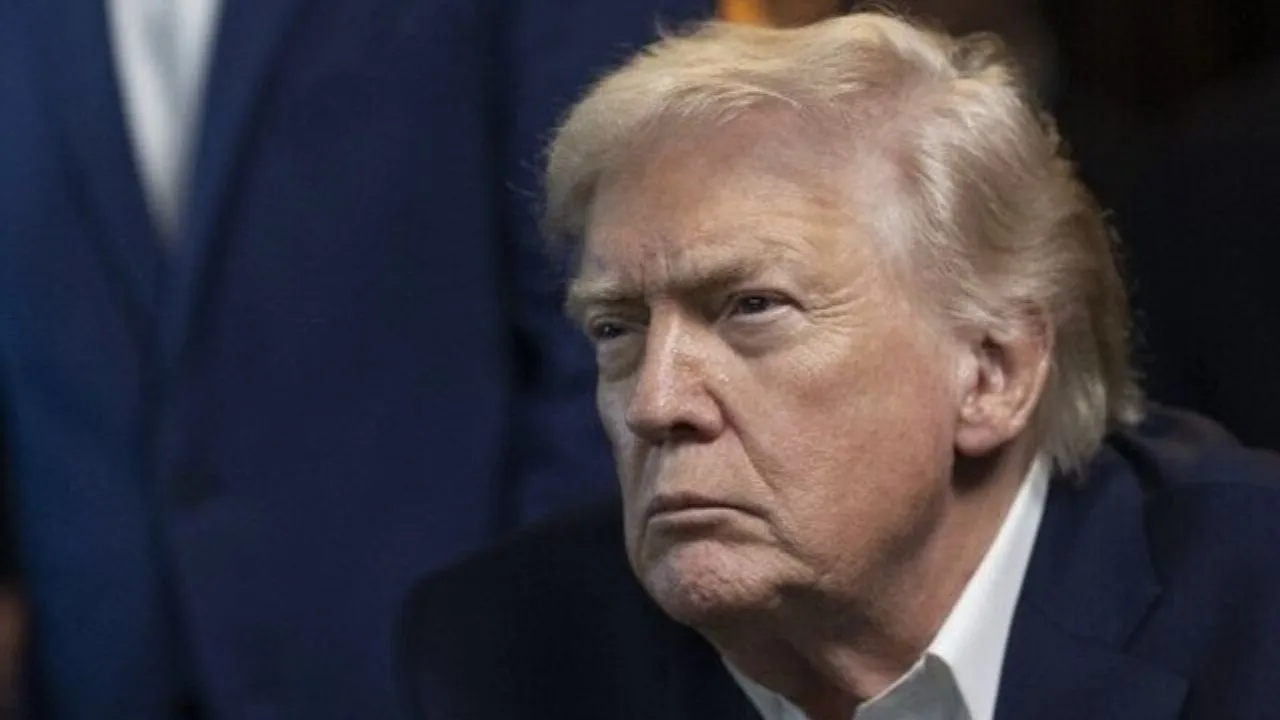 Donald Trump toma fuerte medida sobre el estrecho de Ormuz. Trump ordena a EE. UU. destruir todos los barcos que intenten minar el estrecho de Ormuz