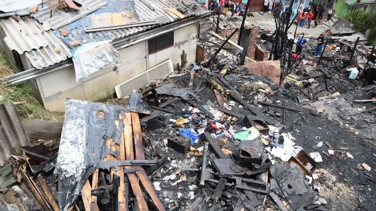 Incendio afectó a 11 familias en Bogotá