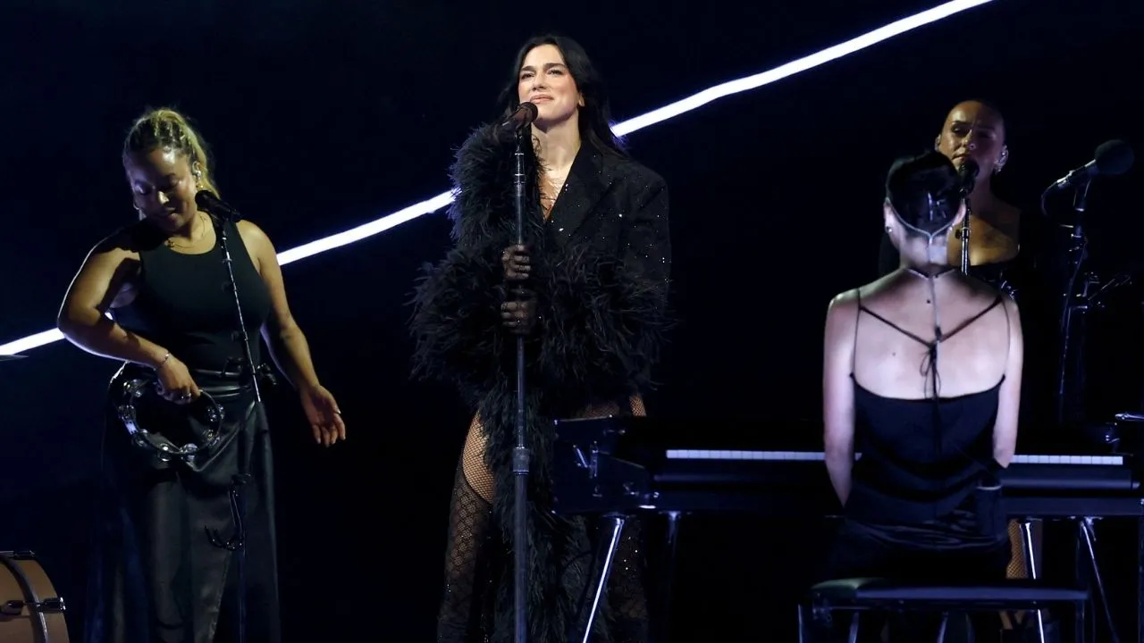 DUA LIPA Así fue la gira de Dua Lipa por Latinoamérica: samba, tacos y un paso inolvidable por La Candelaria