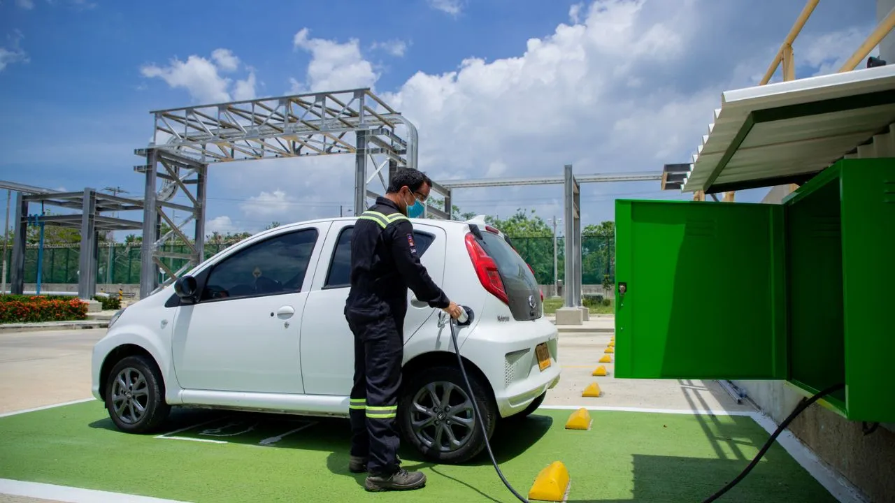 Ecopetrol Ecopetrol avanza en movilidad sostenible con 459 vehículos eléctricos en operación