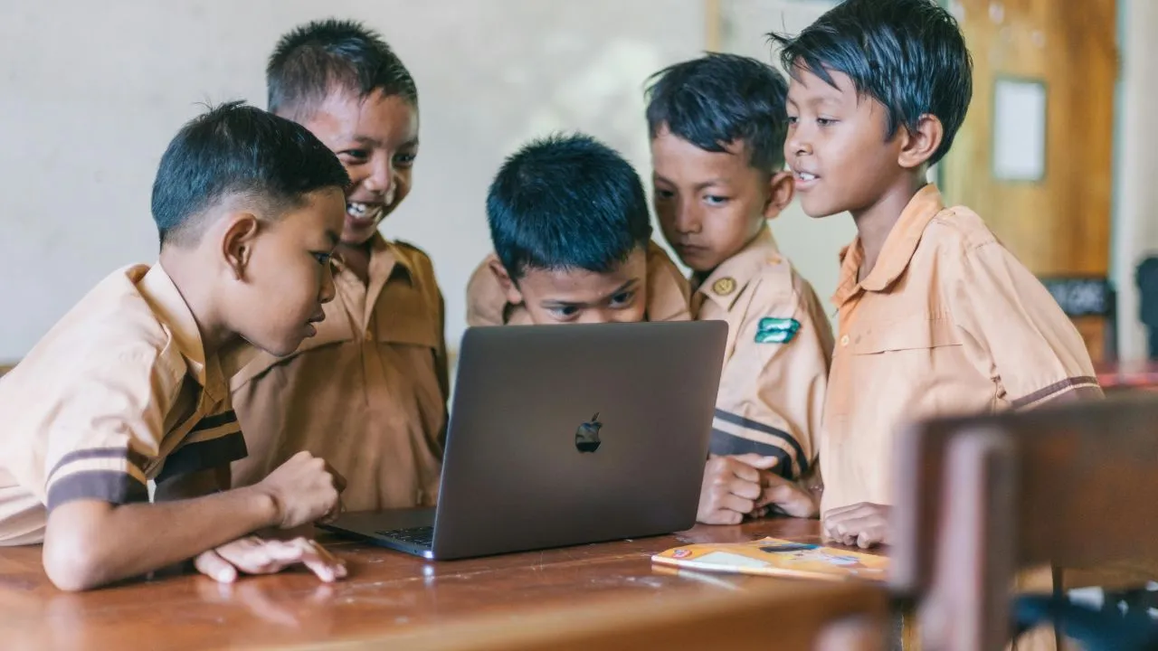 Educación un reto en Colombia Colombia frente al reto: educación sin empleo garantizado