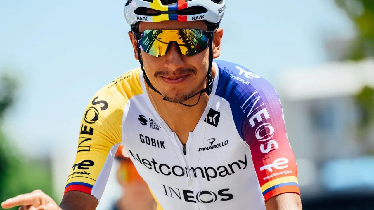 Egan Bernal Giro de Italia 2026 | Egan Bernal salvó un terrible susto en la etapa 4 para seguir en la pelea