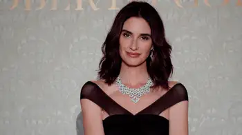 El cambio de look de Paz Vega a los 50. Paz Vega se despide de su melena con un corte radical: así se ve ahora la actriz sevillana