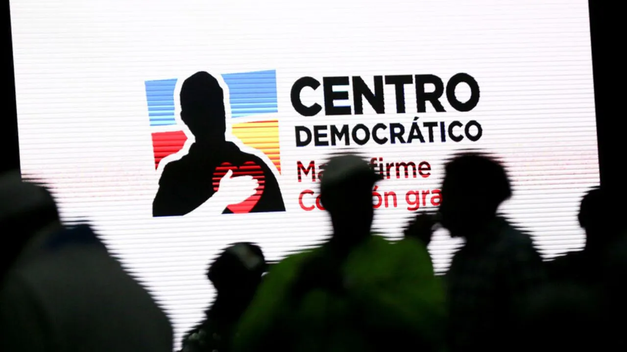 El Centro Democrático suspendió la militancia del candidato Víctor Hugo Bandiera Centro Democrático expulsó al candidato a la Cámara detenido en Amazonas