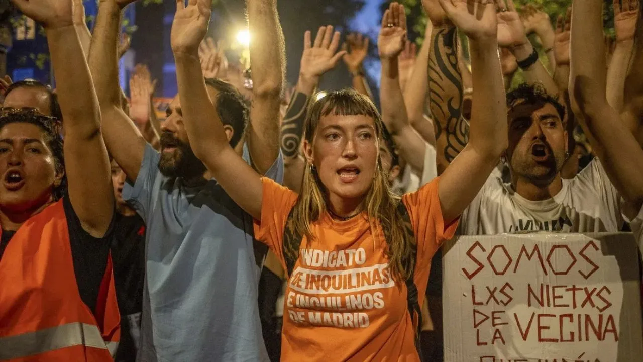 El desalojo de la mujer de 87 años generó protestas en España Crisis de vivienda y la historia de Maricarmen: después de desalojarla llegan a acuerdo