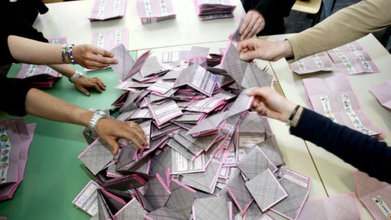 El escrutinio define los resultados oficiales de las elecciones. Elecciones 2026 | ¿Qué es el escrutinio y cuánto tiempo puede demorarse?