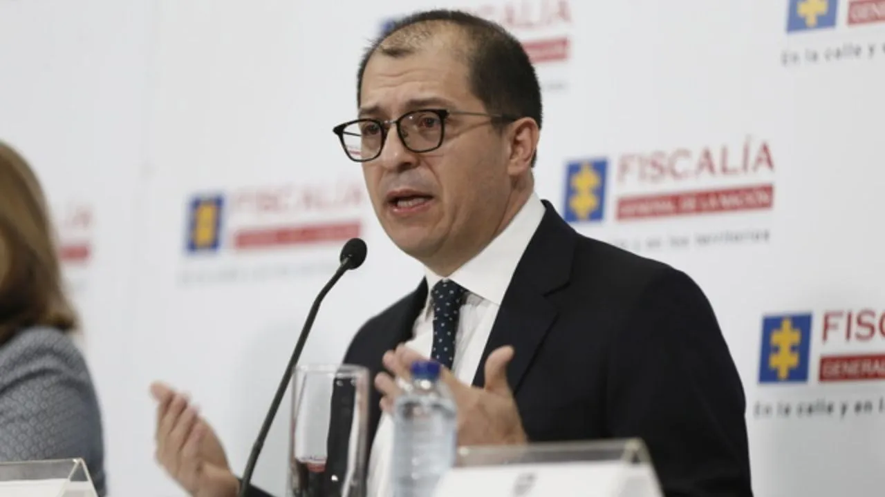 El exfiscal general Francisco Barbosa anunció su retiro de la contienda presidencial. Francisco Barbosa renunció a su precandidatura presidencial ¿por qué?