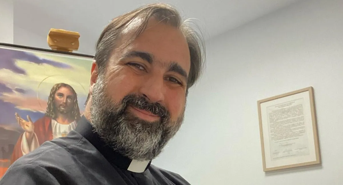 El primo del presidente que ocupará un cargo en el gobierno El sacerdote primo del presidente que ocupará un cargo en el Gobierno Nacional: ¿quién es?