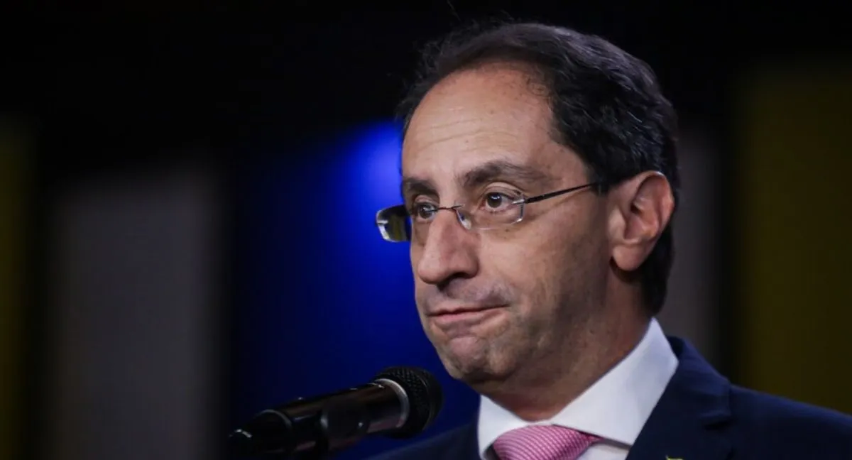 El vicepresidente José Manuel Restrepo radicó la Ley de Rescate Económico "Nos dejaron jodidos": Gobierno al radicar Ley de Rescate y dice que devolverá el IVA