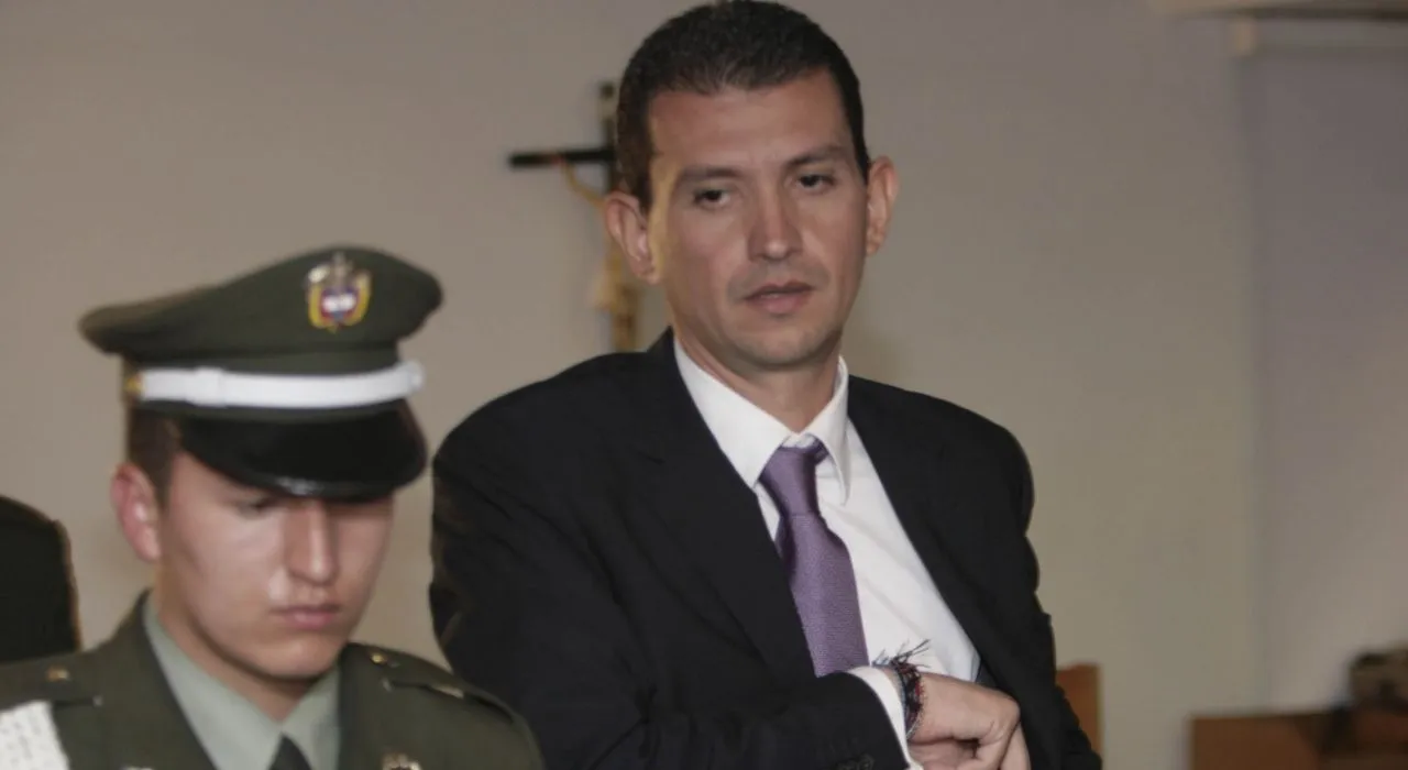 Emilio Tapia capturado Emilio Tapia regresa a la cárcel a cumplir condena por corrupción