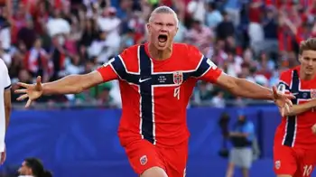 Erling Haaland Video | Haaland les ganó en las alturas a los rivales y Noruega saca a Brasil del Mundial