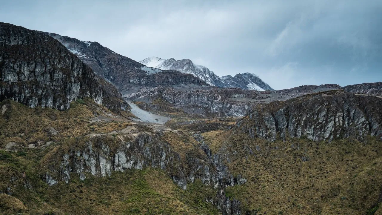 Esta foto fue tomada a 6 km al noroccidente del cráter Arenas del Nevado del Ruiz. Una subducción, el fenómeno que llevó al nacimiento del volcán Nevado del Ruiz, el 'León dormido' más activo de Colombia