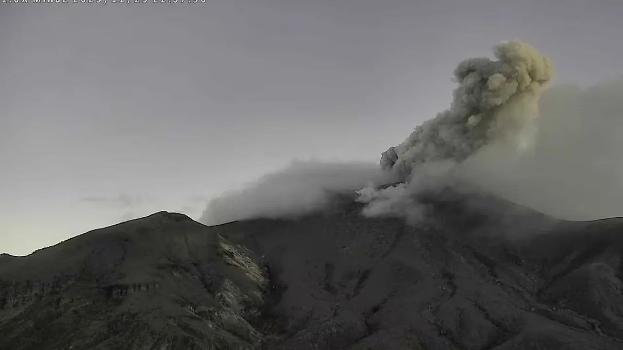 Estado de alerta del volcán Puracé cambia de Amarilla a Naranja. Volcán Puracé en alerta naranja: ¿qué significa el aumento de actividad sísmica y gases?