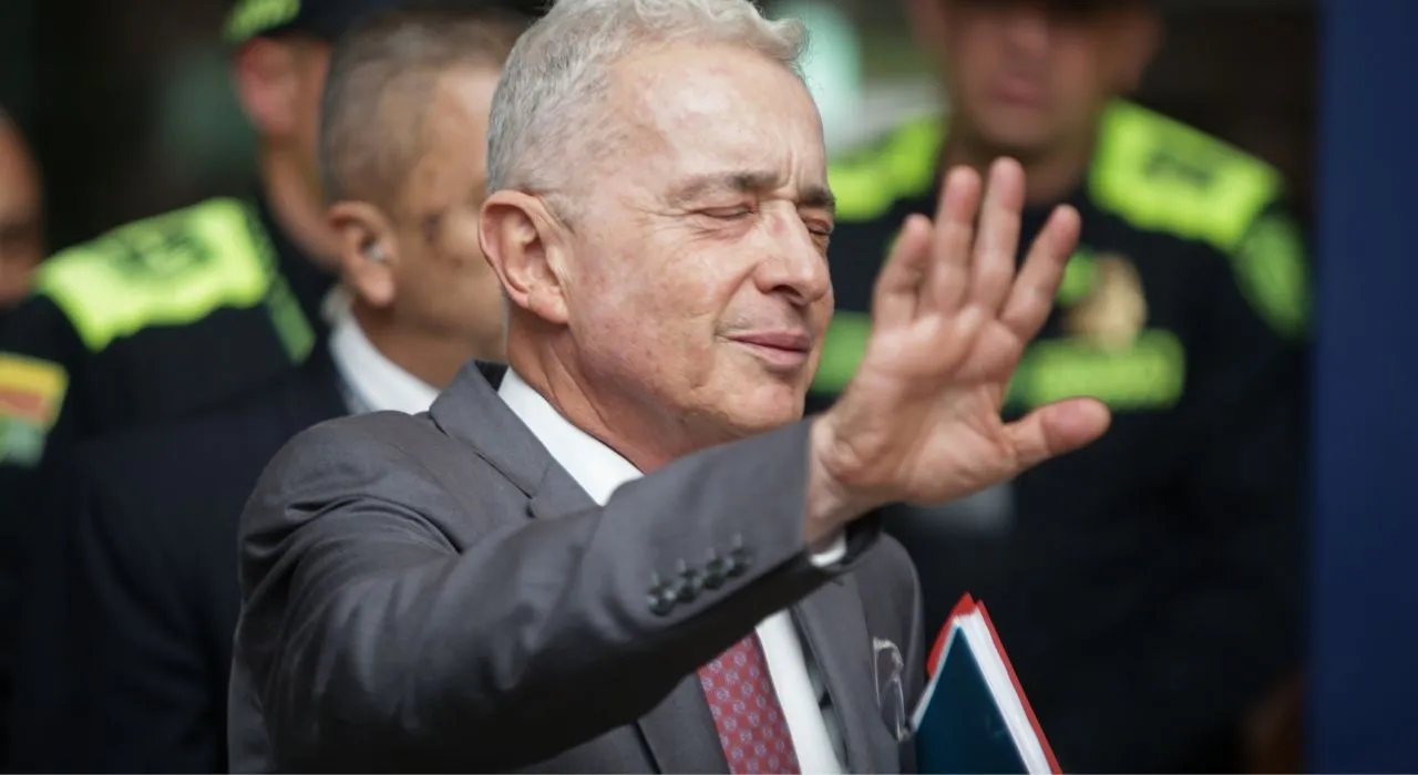 Expresidente Álvaro Uribe compareció a juicio Juez decide si condena o absuelve al expresidente Álvaro Uribe