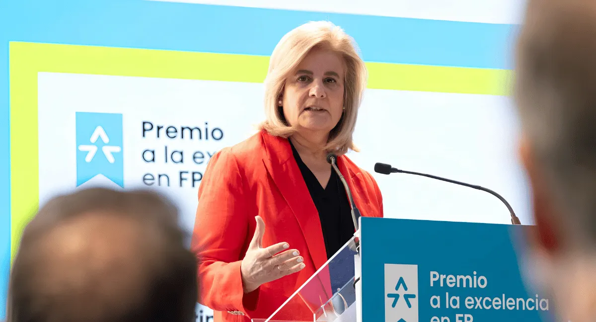 Fátima Báñez, exministra de España, murió en el choque de trenes de Urda (Toledo). El PP confirmó la muerte de la exministra Fátima Báñez en el choque de trenes de Urda, en España