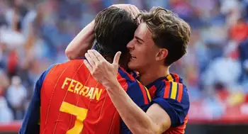 Ferran Torres tiene acuerdo con PSG, ¿Cuánto recibe Barcelona? El campeón del mundo que tiene un pie afuera del Barcelona: "Hay acuerdo verbal"