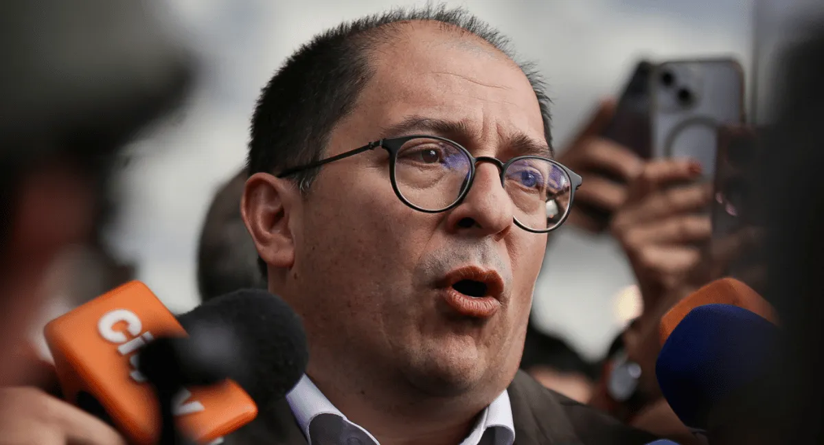 Francisco Barbosa denunciará presunto espionaje en su contra durante el gobierno Petro. Francisco Barbosa denunciará ante la Fiscalía presunto espionaje en su contra en el gobierno Petro